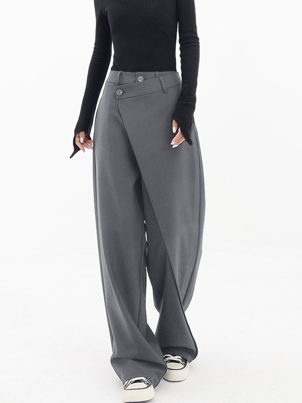 Pauline - Wide trousers with asymmetric and overlapping buttons